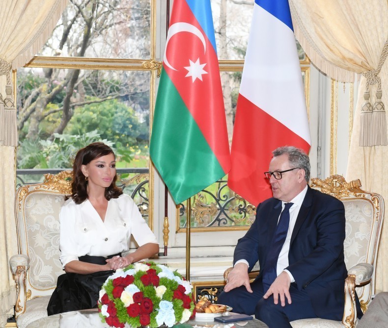 Mehriban Əliyeva Fransa Milli Assambleyasının sədri ilə görüşüb - FOTOLAR