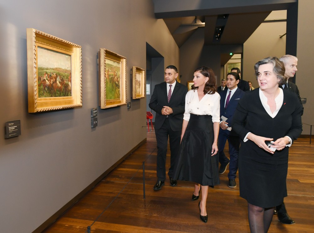 Mehriban Əliyeva Fransanın Orsey muzeyini ziyarət etdi - FOTOLAR