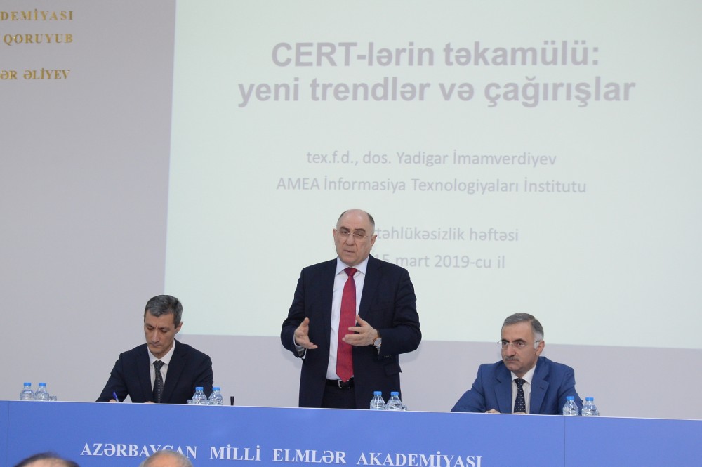 Respublika elmi-praktiki seminarı keçirildi - FOTOLAR