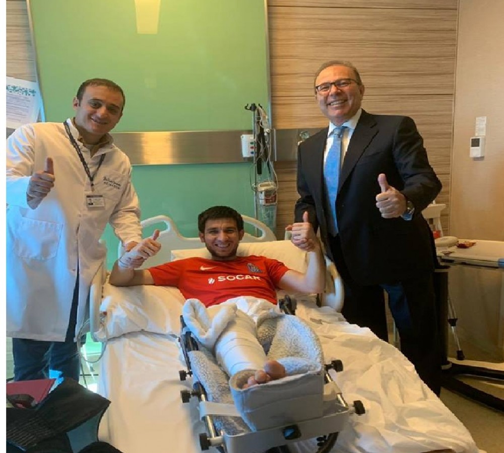 Azərbaycanlı futbolçu əməliyyat olundu - FOTO