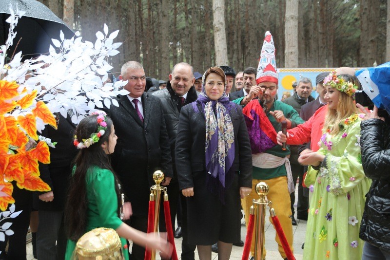 Abşeronda Novruz bayramı böyük izdihamla qeyd olunub - FOTOLAR