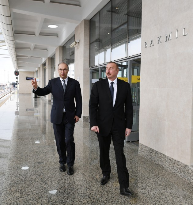 İlham Əliyev  “Bakmil” stansiyasında - FOTOLAR