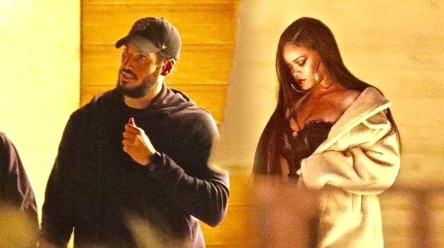 Rihanna ərəb milyarderdən hamilə qalıb? - İDDİA