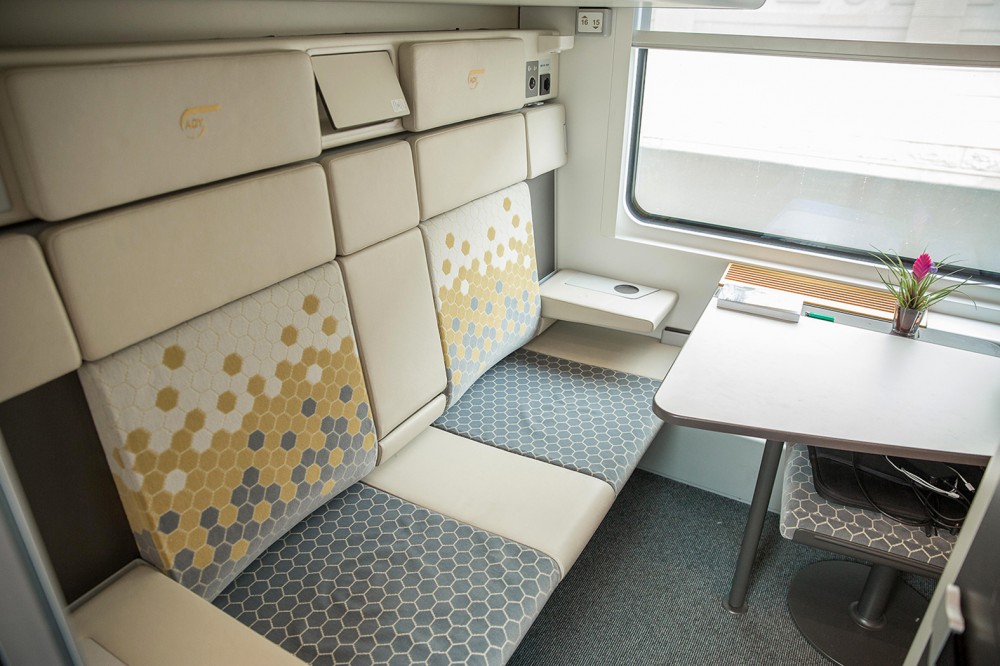 Baki-Tbilisi-Qars sərnişin qatarı Bakıya  çatdı - FOTOLAR