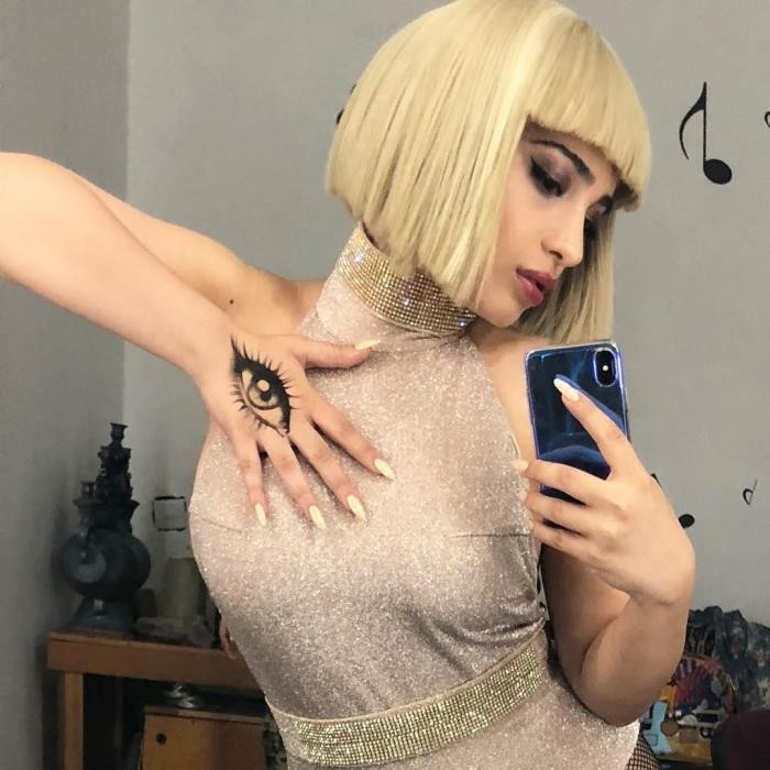 "Şeytana inanırsan?" - Səmranı tənqid etdilər