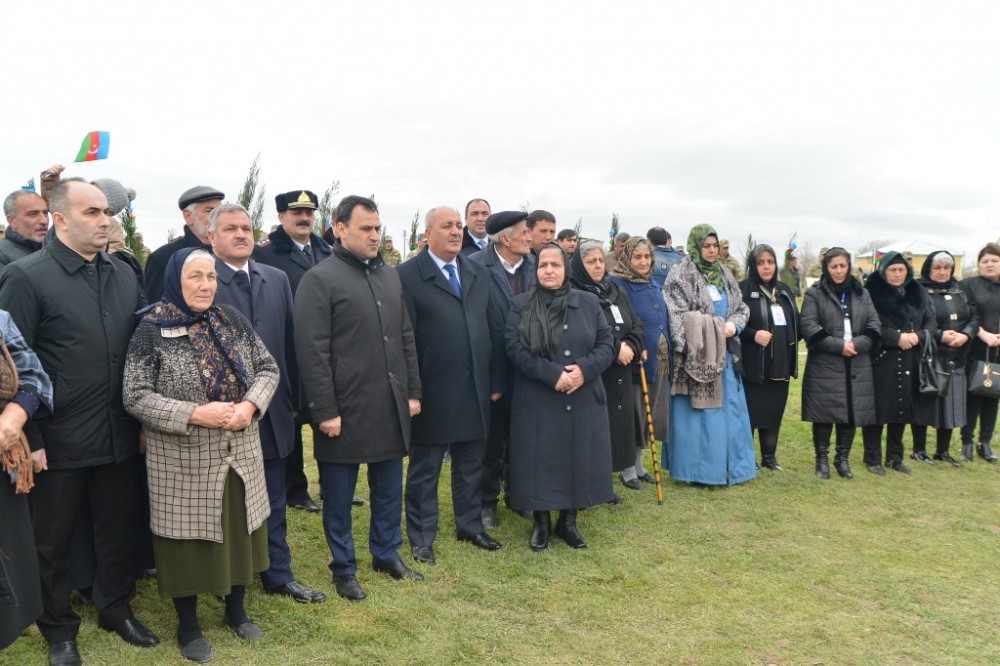 Şəhidlərin şərəfinə ağacəkmə aksiyası keçirildi - FOTOLAR