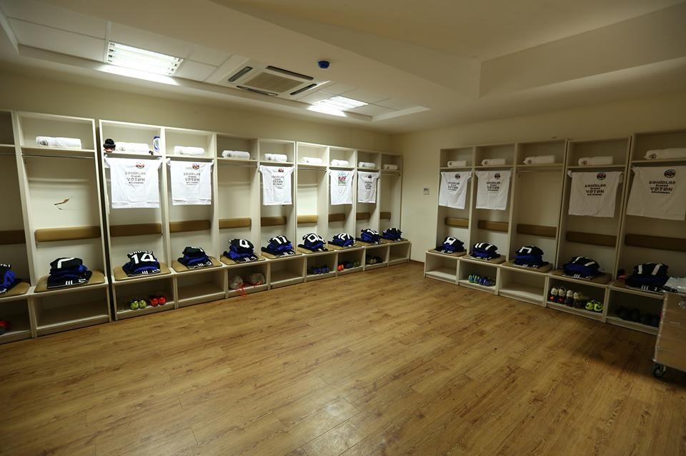 Futbolçulardan şəhidlərin ruhuna ehtiram - FOTOLAR