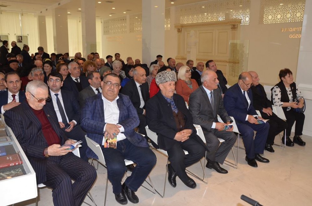 Namiq Mənanın kitabı çap edildi - FOTOLAR