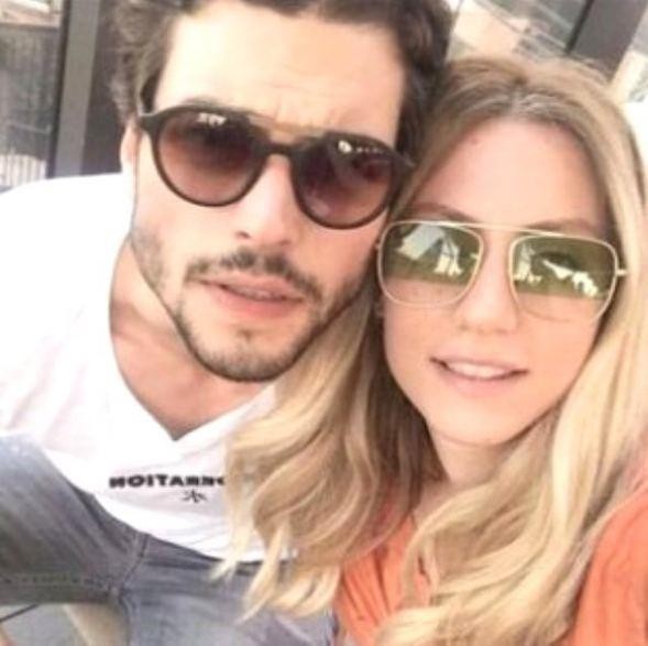 "Hercai"nin qəhrəmanı bu xanımla sevgilidir - FOTO