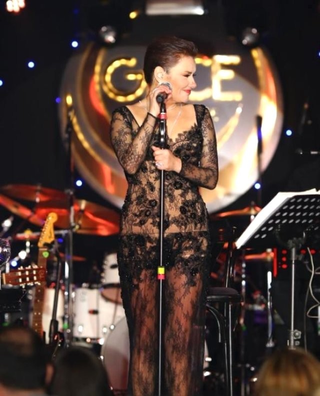 Məşhur müğənni bankdan kredit götürdü -  Kasıbladığı üçün