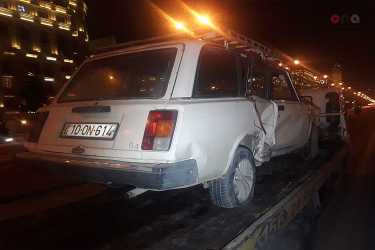 Paytaxtda yol qəzası: xəsarət alan var - FOTO