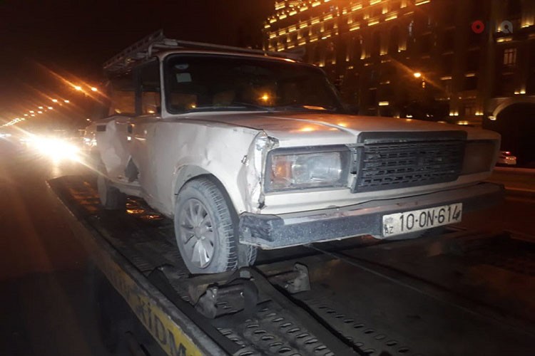 Paytaxtda yol qəzası: xəsarət alan var - FOTO