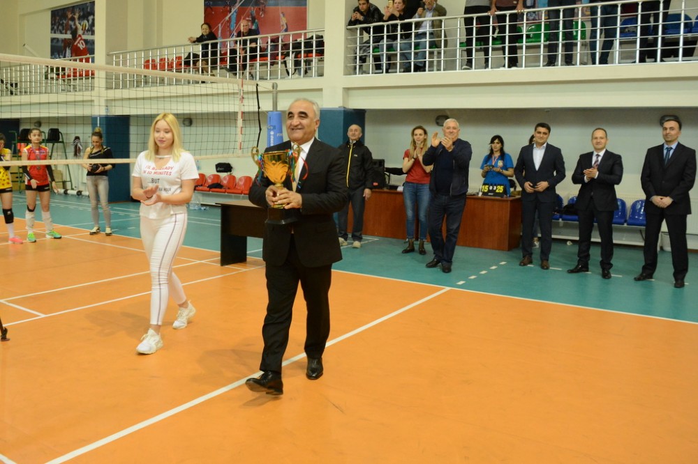 UNEC komandası Azərbaycan Super Liqasına vəsiqə qazandı - FOTO