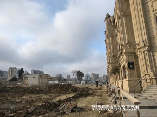 “Təzəpir” məscidi ətrafında tarixi abidə tapıldı - FOTOLAR