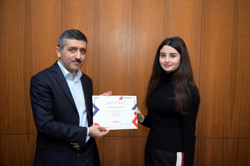 “Logix Academy”də təlim keçən tələbələrə seritikat verildi - FOTO