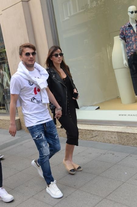 Müxbirləri hədələdi: "Kameranızı sındıraram!" - FOTO