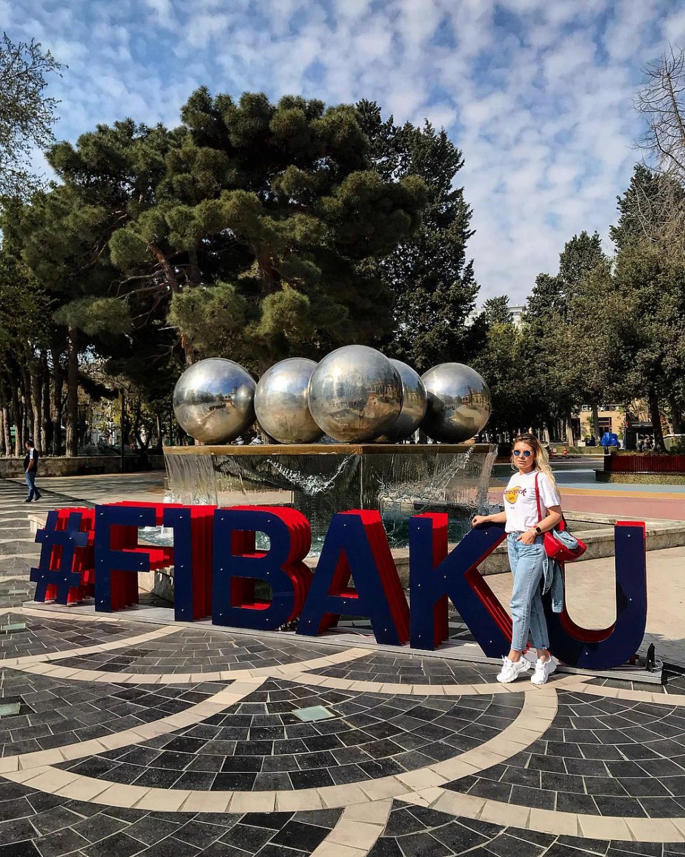 Bakıya “Formula-1”i izləməyə gələn CAZİBƏDAR XANIMLAR (FOTOLAR)