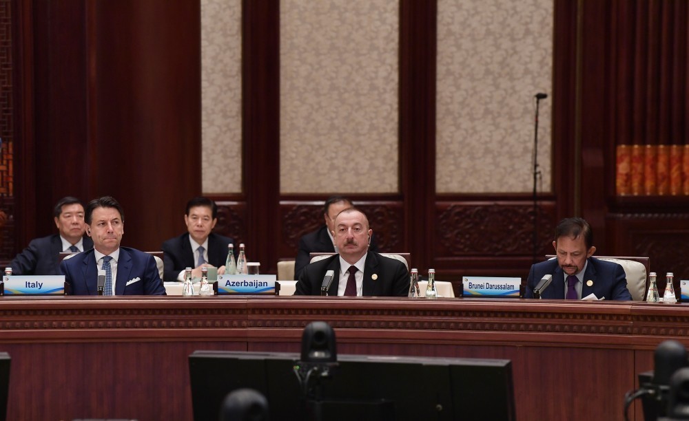 Prezident Pekində "Bir kəmər, bir yol" Beynəlxalq Əməkdaşlıq Forumunda iştirak edir - FOTOLAR