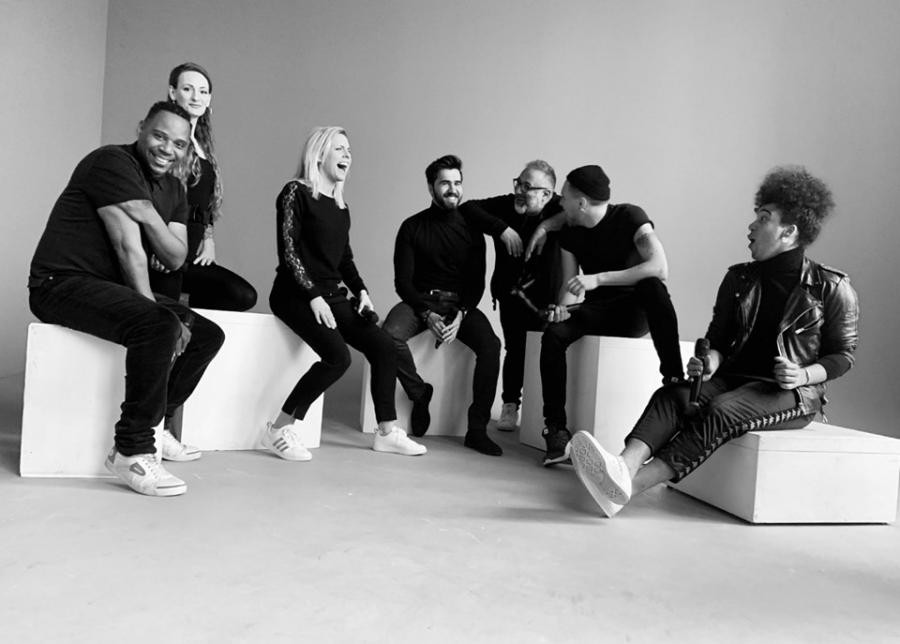 O məşhurlar Çingizlə səhnəyə çıxacaqlar - FOTO