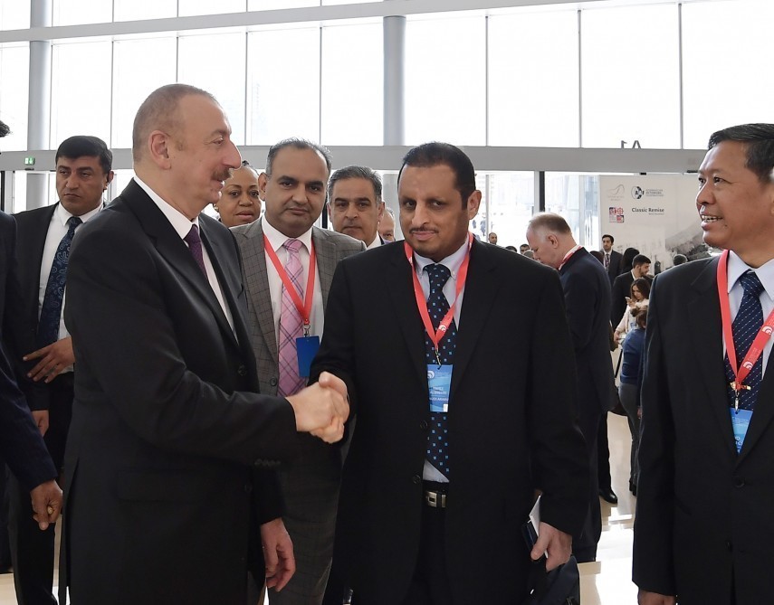 İlham Əliyev və xanımı Forumun açılışında 