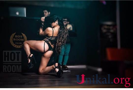 Bakının məşhur gecə klubunda striptiz şou (18+ VİDEO)