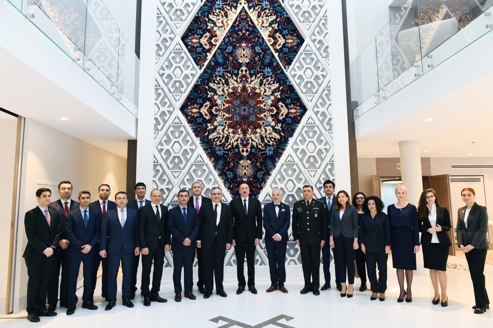 Prezident Belçikada səfirlik binasının açılışında - FOTOLAR