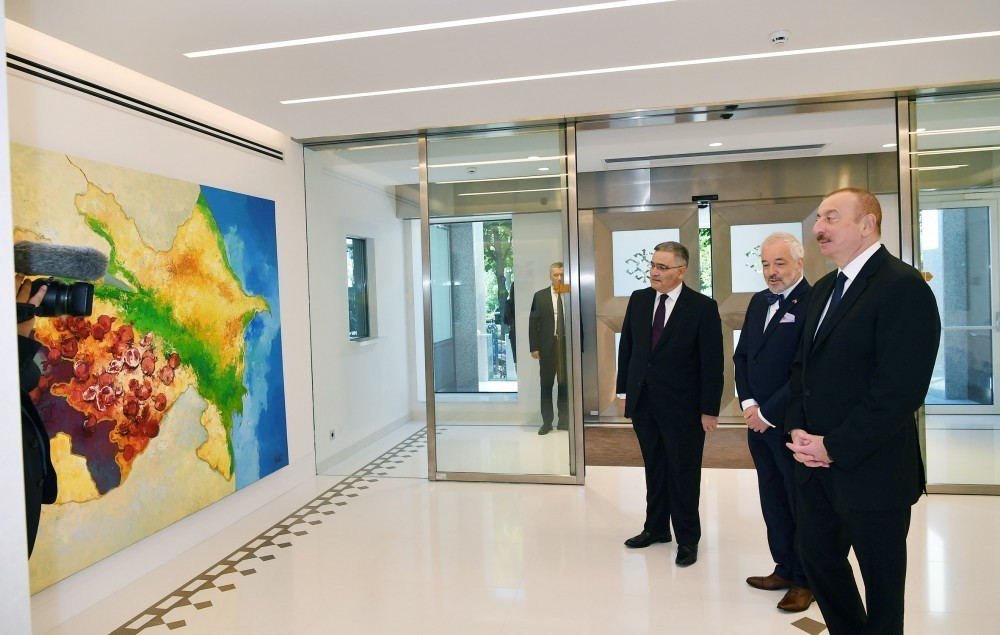 Prezident Belçikada səfirlik binasının açılışında - FOTOLAR