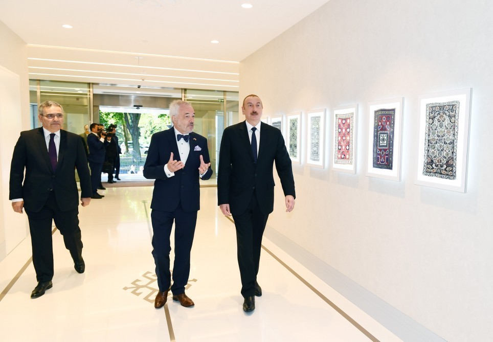 Prezident Belçikada səfirlik binasının açılışında - FOTOLAR