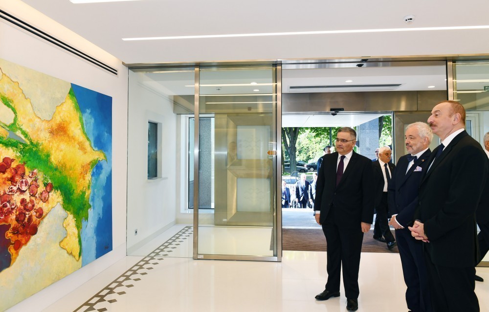 Prezident Belçikada səfirlik binasının açılışında - FOTOLAR