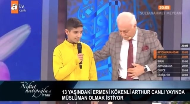 Məşhur ilahiyatçının başı erməni uşağına görə bəlaya düşdü - FOTO