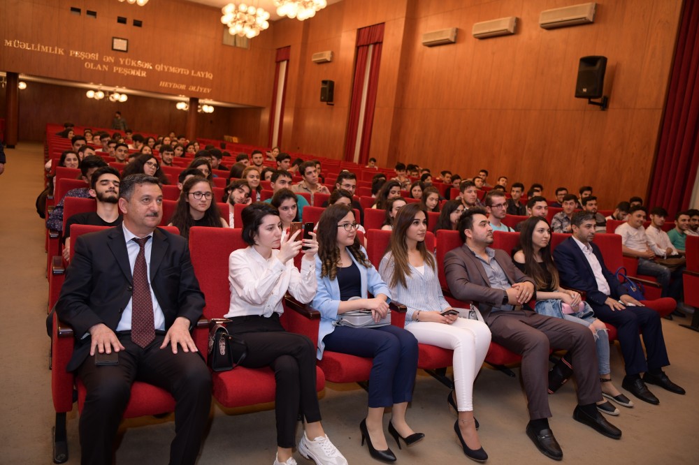 ADNSU-da “Logistikanın İnkişaf Yolu” adlı konfrans keçirildi - FOTOLAR