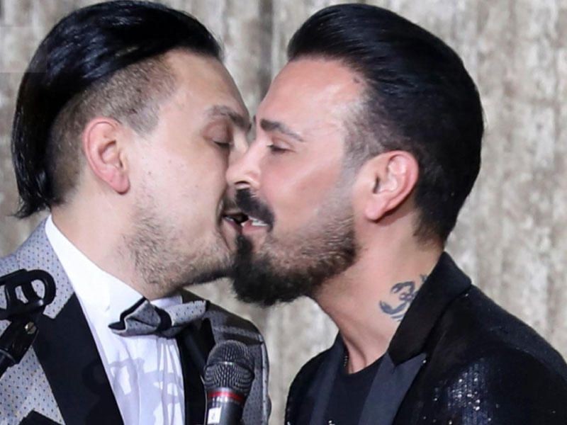 Niyam və Sərxan  dodaq-dodağa öpüşdülər - FOTO