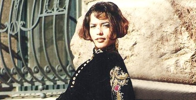 107 kilolu model yenidən podiuma qayıdır - FOTOLAR