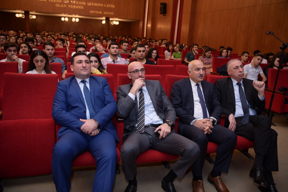 ADNSU-da İT kursları təşkil olunacaq - FOTOLAR