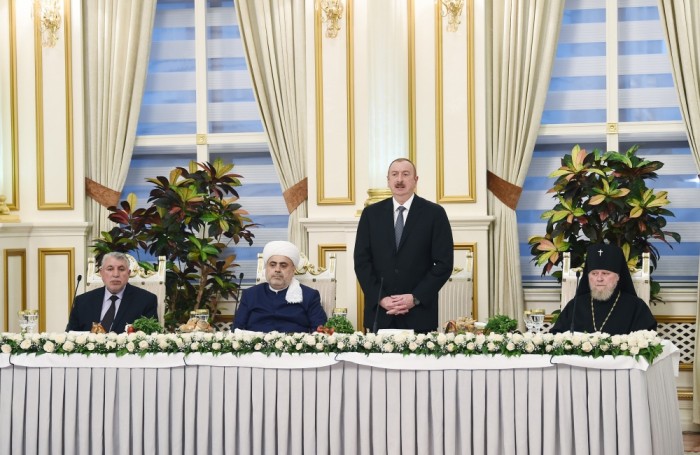 Prezident iftar mərasimində iştirak edib - FOTOLAR