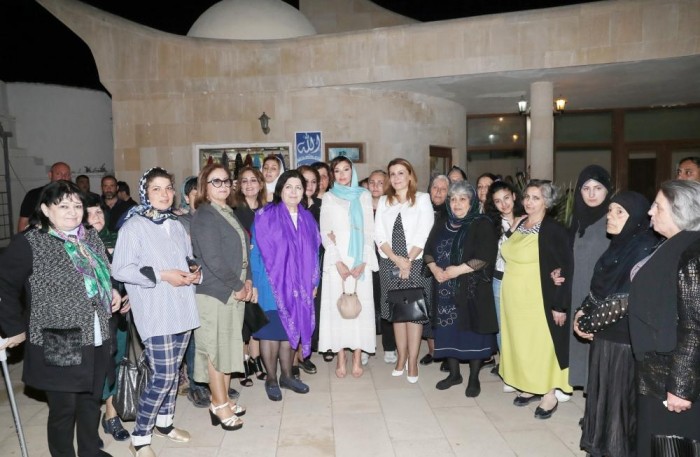 Mehriban Əliyeva qızı ilə iftar mərasimində - FOTOLAR