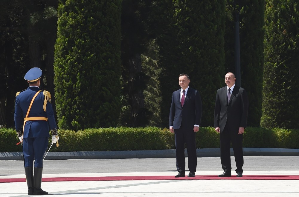 İlham Əliyev Polşa prezidentin belə qarşıladı - FOTOLAR