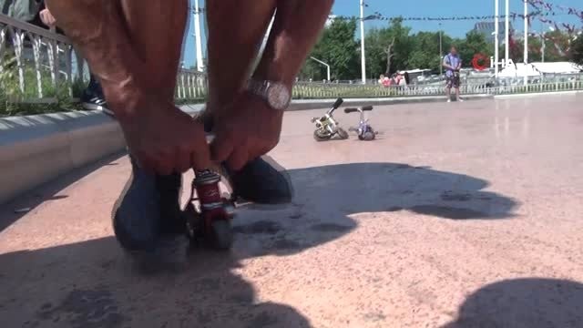 Rus turist 2000 manatlıq velosipediylə hər kəsi təəccübləndirdi - FOTO+VİDEO