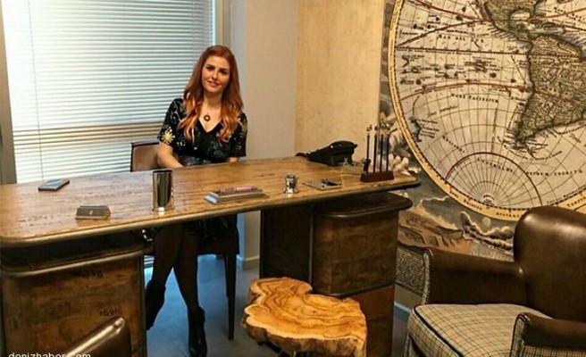 Qadın kapitan iş adamını intim görüntüləriylə şantaj edir - FOTO