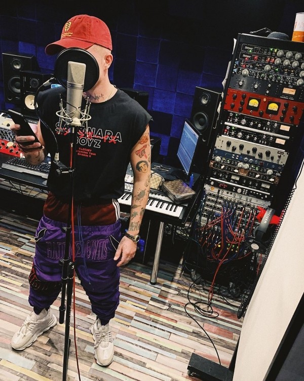 Şalvarına görə lağa qoyuldu - FOTO