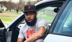 Tanınmış sənətçi avtomobilində güllələndi - FOTOLAR