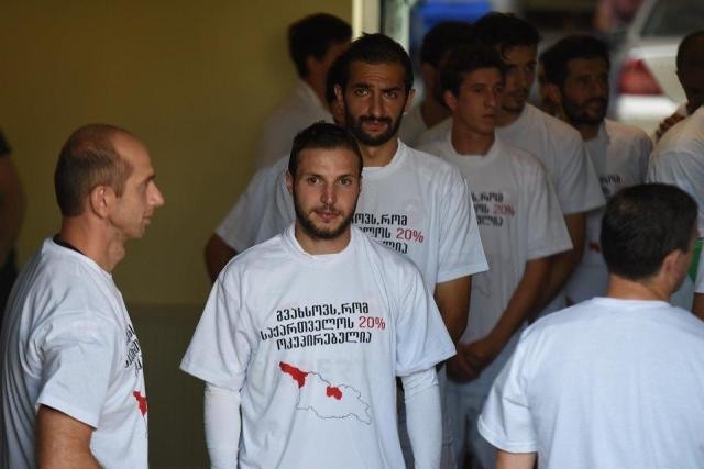Futbolçular da etiraz etdi - "Rusiya ölkəmizi işğal edib" (FOTO)
