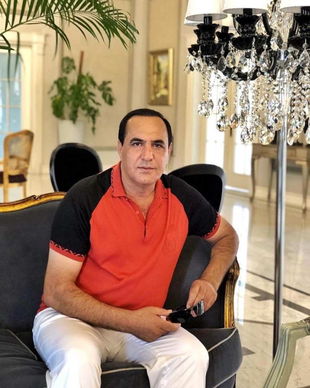 Bu da Manaf Ağayevin saray kimi bağ evi - VİDEO (FOTO)