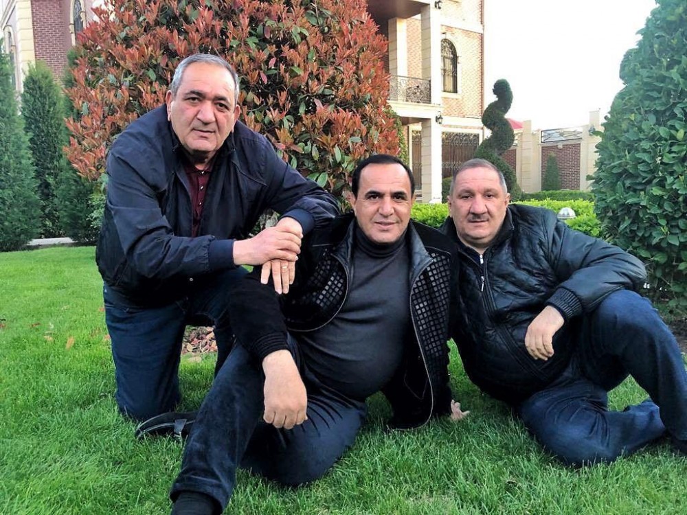 Bu da Manaf Ağayevin saray kimi bağ evi - VİDEO (FOTO)