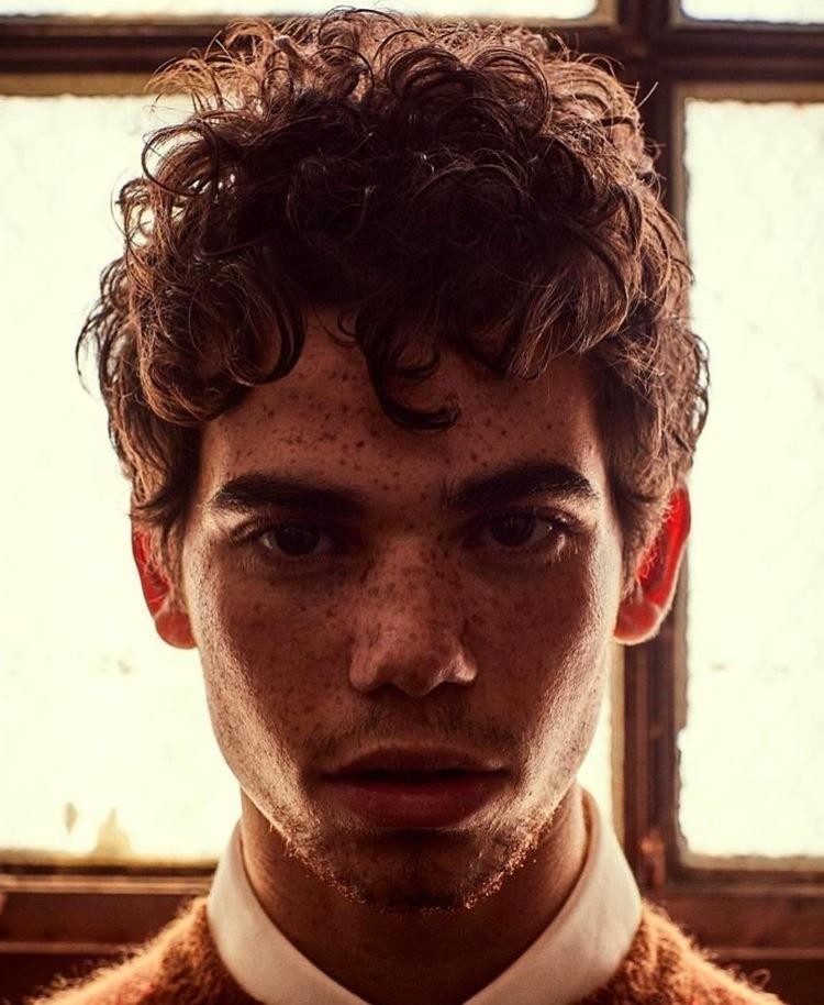 20 yaşlı aktyor yatıb, ayılmadı - FOTO