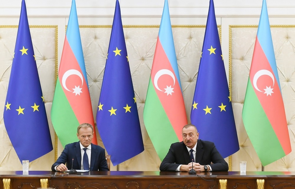 İlham Əliyev və Donald Tusk mətbuata bəyanatlarla çıxış ediblər 