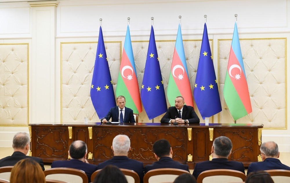 İlham Əliyev və Donald Tusk mətbuata bəyanatlarla çıxış ediblər 