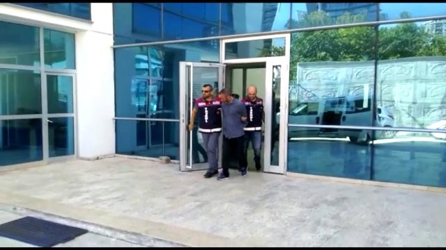 Namaz qılmaq bəhanəsilə məscidə girdi  - Antik  saatı oğurladı (FOTO+VİDEO)