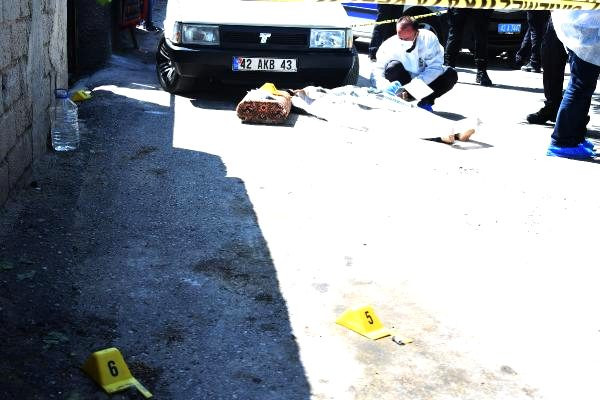 Gənc oğlan qonşusunu öldürüb, ailə üzvlərini yaraladı - Öz atasını isə... (FOTO+VİDEO)