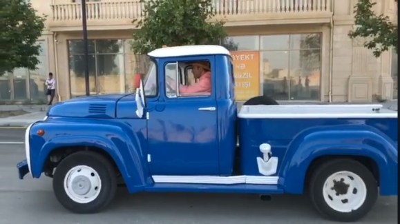 Azərbaycanlı aktyorun yeni avtomobili: Bakıda beləsi yoxdur - FOTO